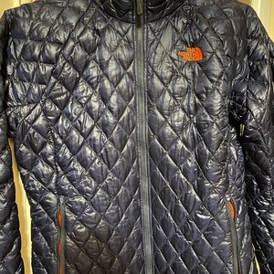 North Face Women’s Navy Puffer Jacket Medium